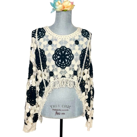 Cropped Knit Sweater: Long Sleeve Casual Crochet Tassels Hollow Out Pullover - Picture 1 of 12